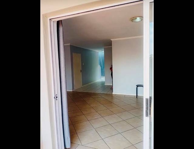 3 BEDROOM PROPERTY TO RENT IN BEDFORD PARK